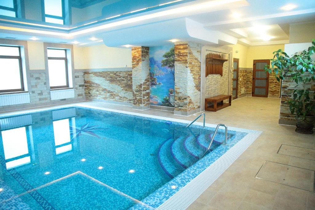 Karpaty Hotel Khust Eksteriør bilde