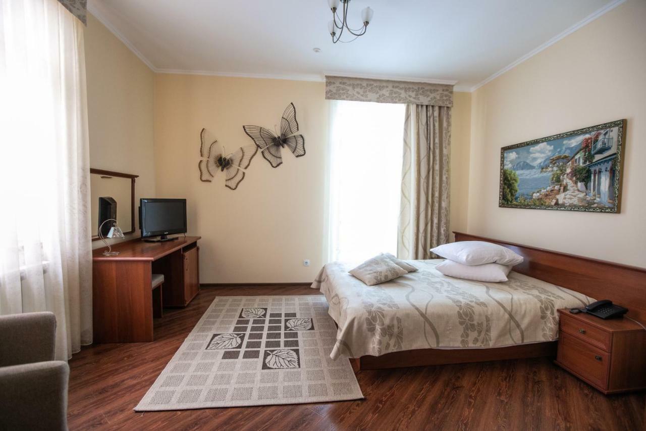 Karpaty Hotel Khust Eksteriør bilde