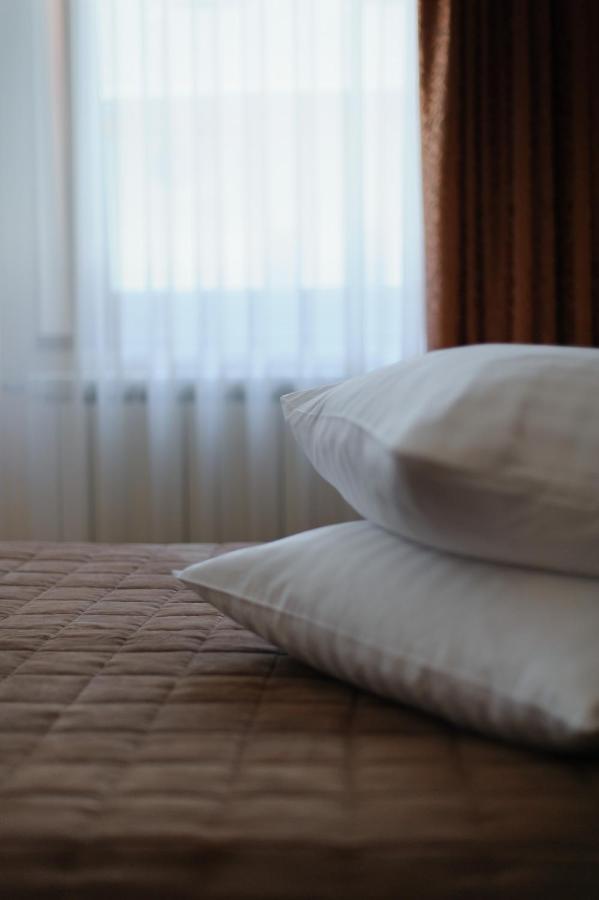 Karpaty Hotel Khust Eksteriør bilde